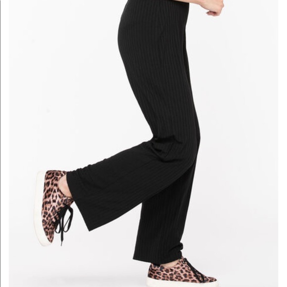 BLACK RIBBED HIGH RISE WIDE LEG PANT - Picture 2 of 7